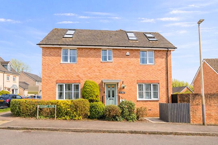 6 Bedroom Semi-Detached House For Sale In Maes Yr Afon, Pontllanfraith, NP12