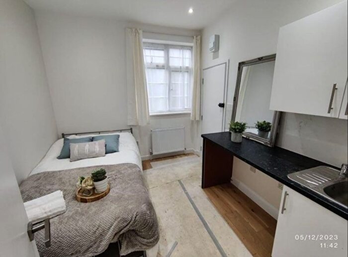 Studio To Rent In Mount Drive, Wembley, HA9