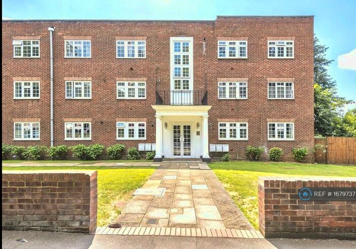 2 Bedroom Flat To Rent In Field End Road, Pinner, HA5