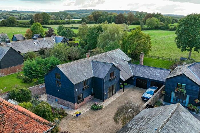 4 Bedroom Barn Conversion For Sale In Chapel End Lane, Wilstone, HP23