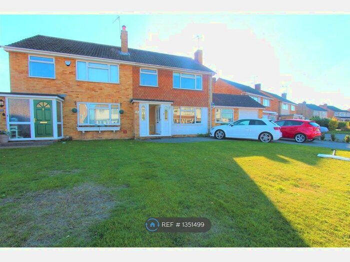 3 Bedroom Semi-Detached House To Rent In Northlands, Potters Bar, EN6