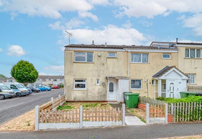 3 Bedroom End Of Terrace House For Sale In Ombersley Close, Redditch, B98