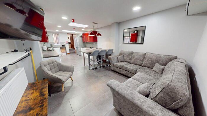 6 Bedroom House To Rent In Tiverton Road, Selly Oak, B29