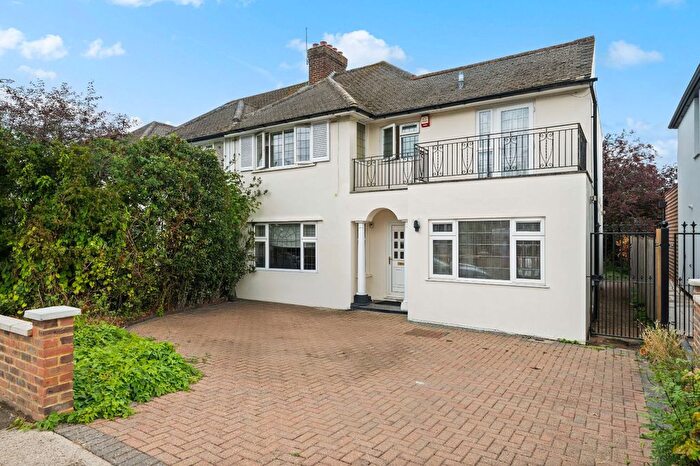 4 Bedroom Semi-Detached House For Sale In Robin Hood Lane, London, SW15