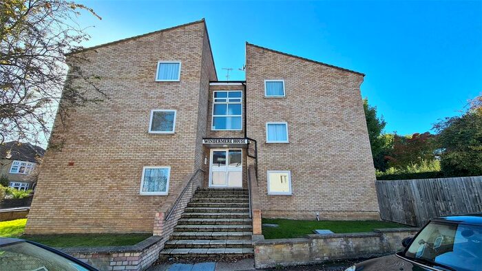 1 Bedroom Flat To Rent In Windermere House, Warwick Road, New Barnet, EN5