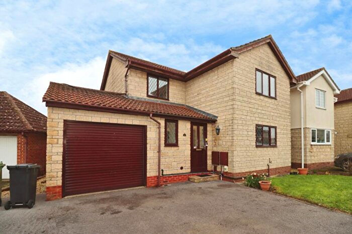 4 Bedroom Detached House For Sale In Paddock Close, Bristol, Avon, BS32