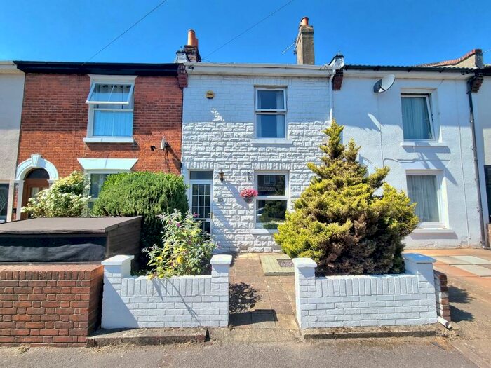 2 Bedroom House To Rent In Alver Road, Gosport, PO12