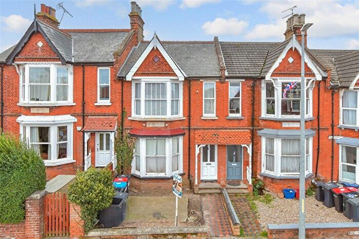 3 Bedroom Flat For Sale In Mickleburgh Hill, Herne Bay, Kent, CT6