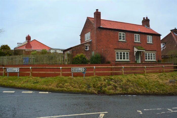 3 Bedroom Detached House To Rent In Castle Hill, Hunmanby, Filey YO14