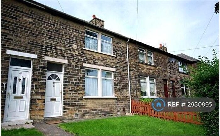 3 Bedroom Terraced House To Rent In Ashville Gardens, Halifax, HX2