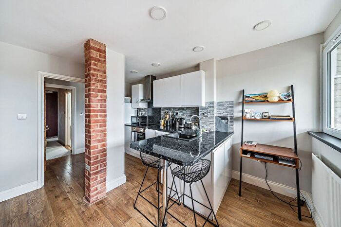 1 Bedroom Flat For Sale In Beckway Street, London, SE17