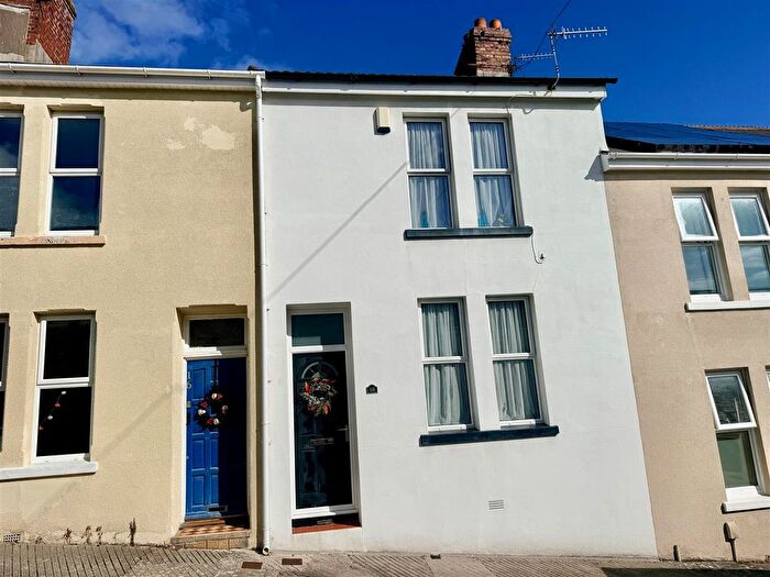3 Bedroom Terraced House For Sale In Weston Mill, Plymouth, PL5