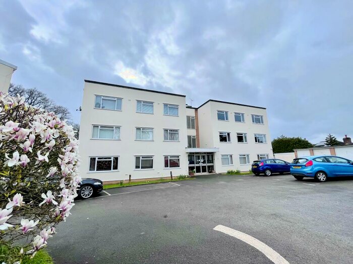 2 Bedroom Flat To Rent In Harraby Green, Broadstone, BH18