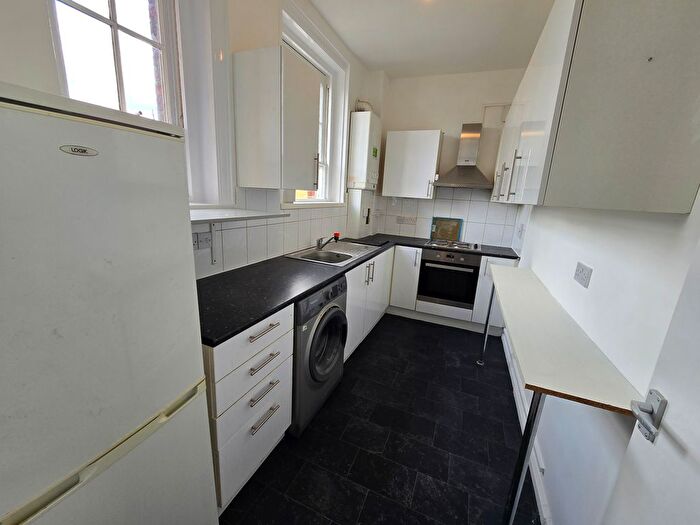 2 Bedroom Flat To Rent In Rowlands Manor, High Street, Orpington, BR5