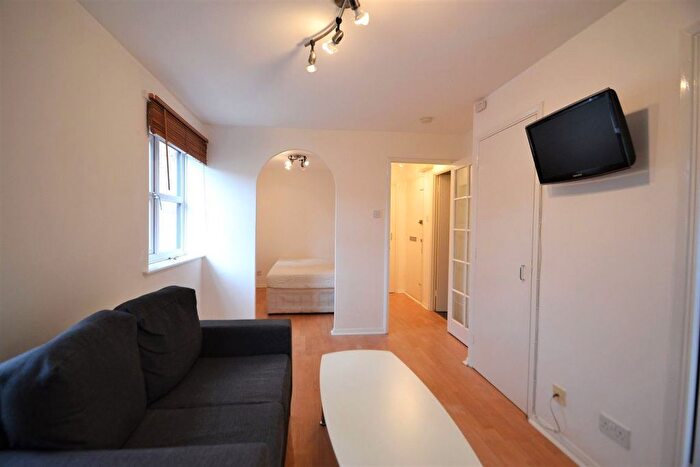 Studio To Rent In John Williams Close, London, SE14