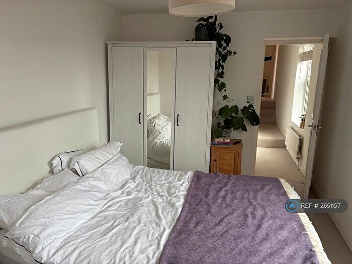 2 Bedroom Flat To Rent In Ambler Road, London, N4