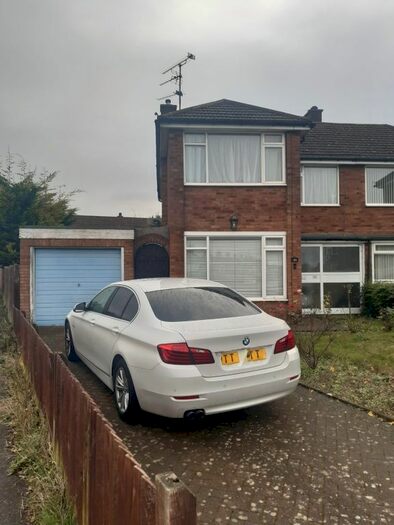 3 Bedroom Semi-Detached House To Rent In Westmorland Avenue, Luton, Bedfordshire LU3