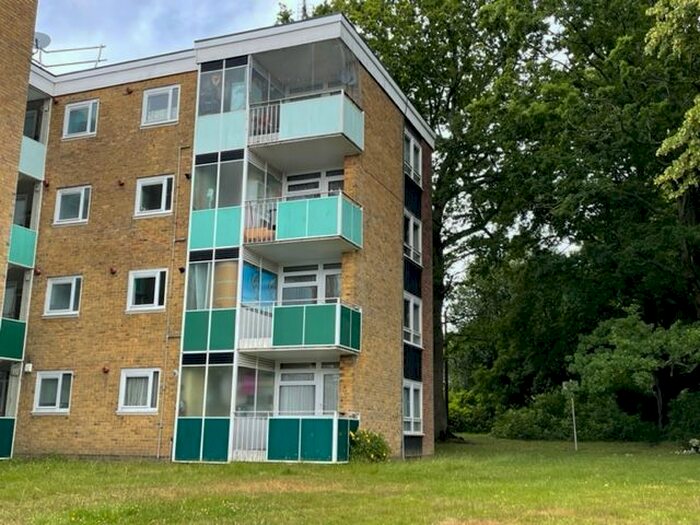 2 Bedroom Flat To Rent In Seymour Close, Shirley, Southampton, SO16