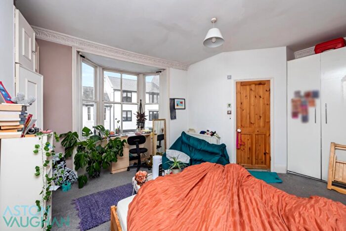 1 Bedroom Flat To Rent In Clifton Hill, Brighton, BN1