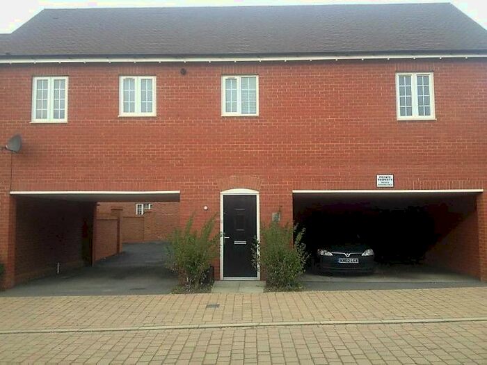2 Bedroom Property To Rent In Whitehead Way, Buckingham, MK18