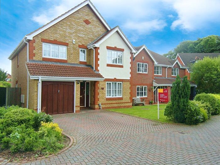 4 Bedroom Detached House To Rent In Dyer Road, Wokingham, RG40