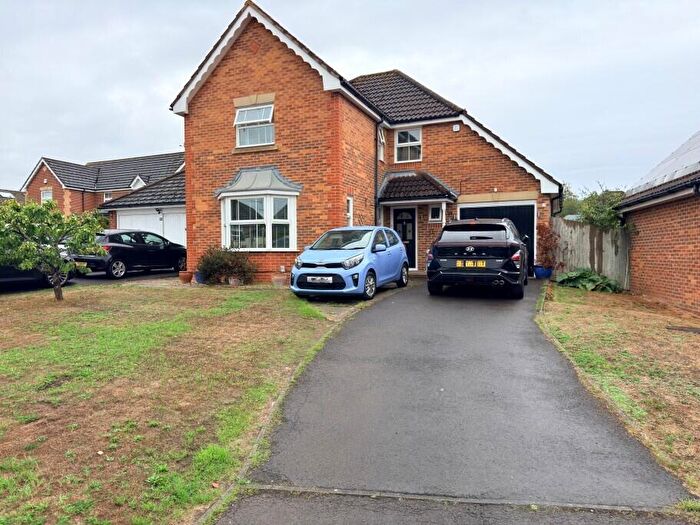 4 Bedroom Detached House For Sale In Marathon Close, Woodley, Reading, Berkshire, RG5