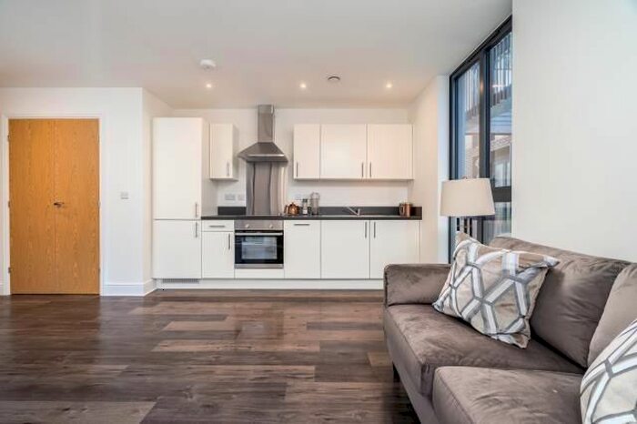 1 Bedroom Flat To Rent In Bishops Building, High Wycombe, HP11