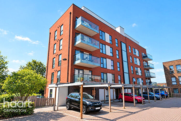 1 Bedroom Apartment For Sale In Ridge Place, Orpington, BR5