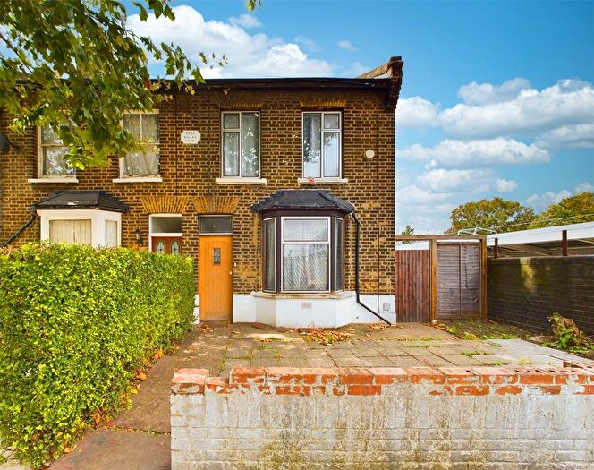 2 Bedroom End Of Terrace House To Rent In Manor Park Road, London, E12