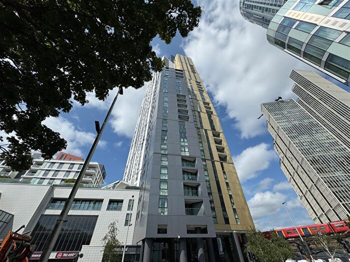 2 Bedroom Flat To Rent In Gladwin Tower, Nine Elms Point, Wandsworth Road, London, SW8