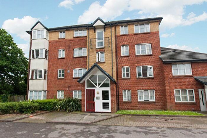 2 Bedroom Flat To Rent In Anderson Close, London, W3