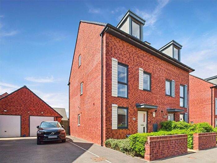 4 Bedroom Semi-Detached House For Sale In Dowsell Way, Yate, Bristol, BS37