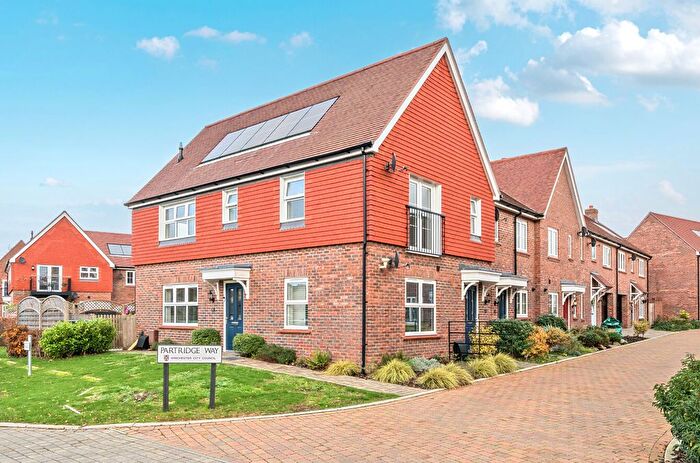 1 Bedroom Maisonette For Sale In Partridge Way, Wickham, Fareham, Hampshire, PO17