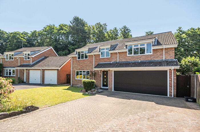5 Bedroom Detached House For Sale In Sherborne Court, Boyatt Wood, Eastleigh, SO50