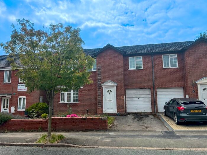 3 Bedroom Detached House To Rent In Kingsley Avenue, Daventry, Northants, NN11