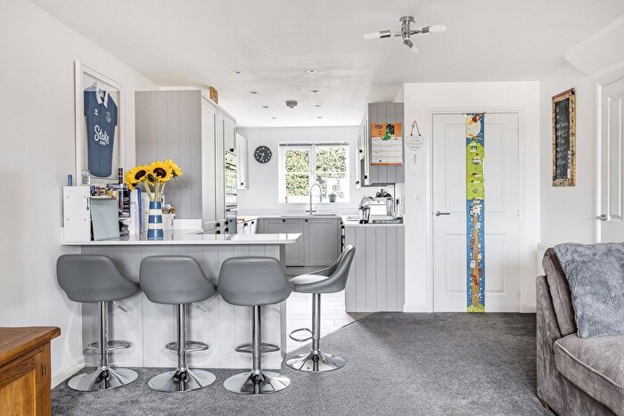 4 Bedroom End Of Terrace House For Sale In Triumph Place, Teignmouth, Devon, TQ14