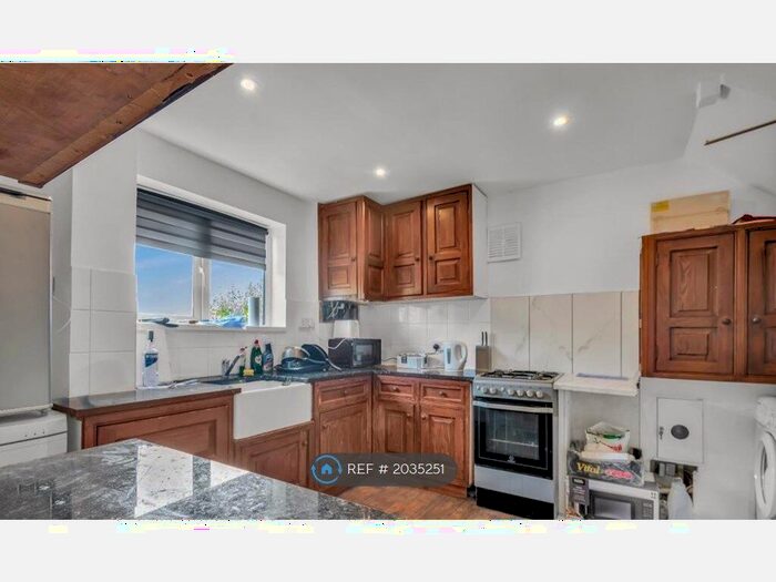 4 Bedroom Terraced House To Rent In Alexandra Drive, Normanton, WF6