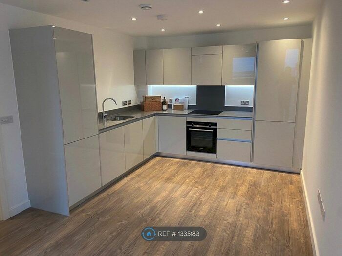 1 Bedroom Flat To Rent In Grand Union House, Wembley, HA0