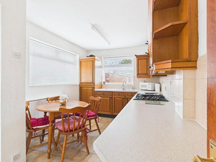 2 Bedroom Semi-Detached Bungalow For Sale In Bretherdale, Hull, HU7