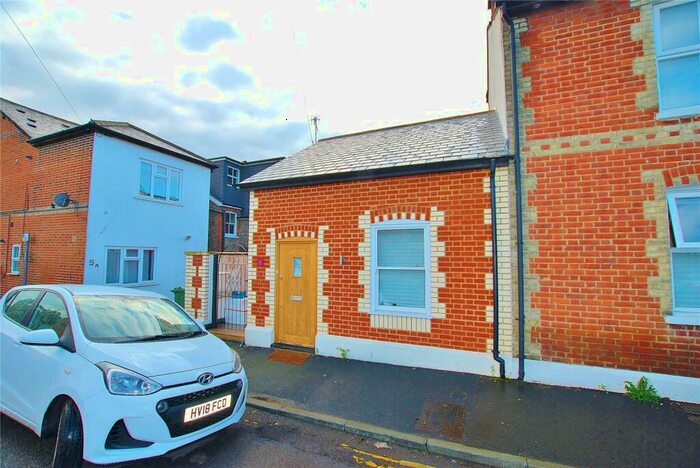 2 Bedroom End Of Terrace House To Rent In George Road, Guildford, Surrey, GU1
