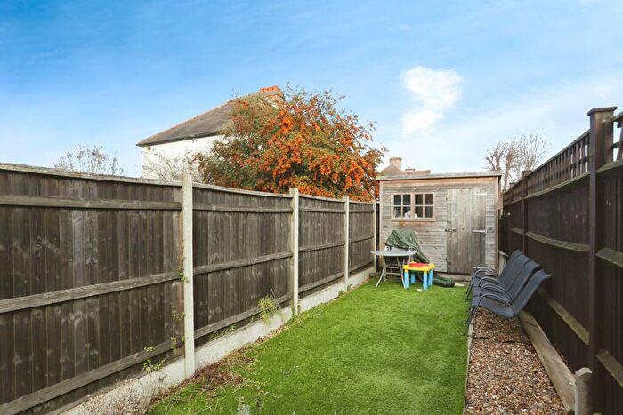 2 Bedroom End Of Terrace House For Sale In Pelham Road, Beckenham, BR3