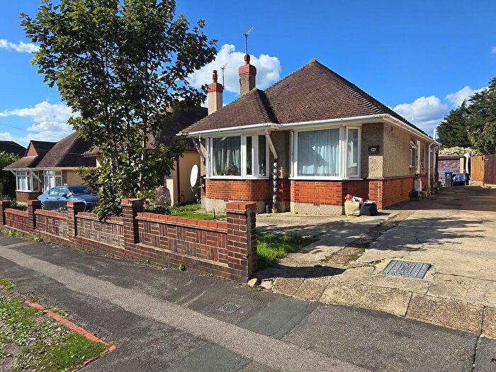 3 Bedroom Detached Bungalow For Sale In Mile Oak Road, Southwick, BN42