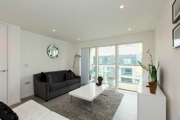 1 Bedroom Apartment To Rent In Pear Tree Street, EC1V
