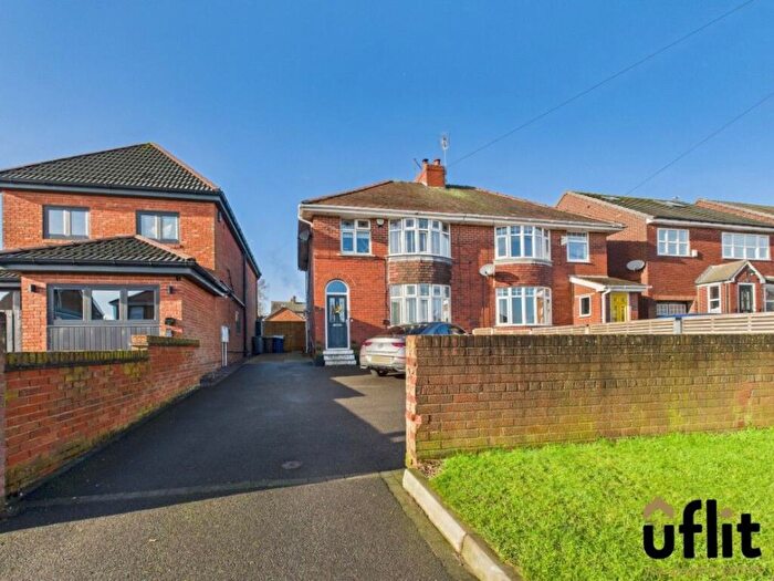 3 Bedroom Semi-Detached House For Sale In South View Road, Hoyland, Barnsley, S74