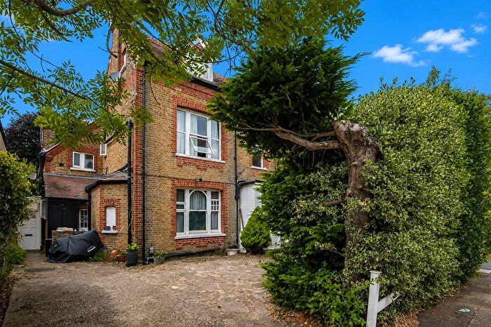 1 Bedroom Flat To Rent In Malbrook Road, London, SW15