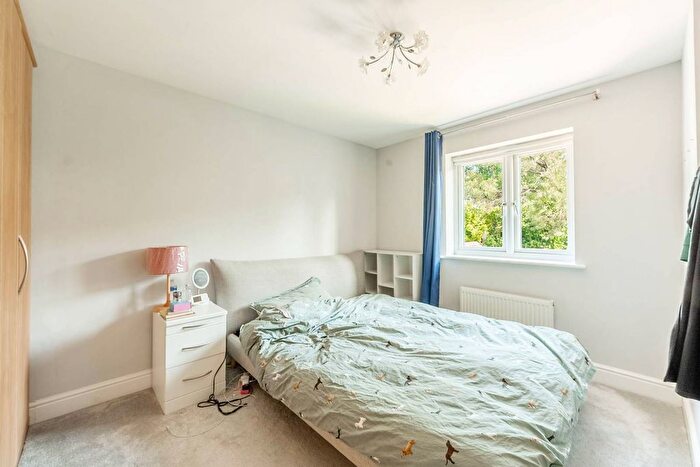 4 Bedroom Detached House To Rent In Wright Close, Bushey, WD23