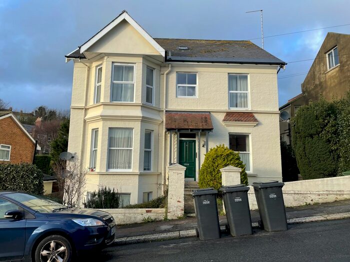 1 Bedroom Flat To Rent In Ashburnham Road, Hastings, TN35