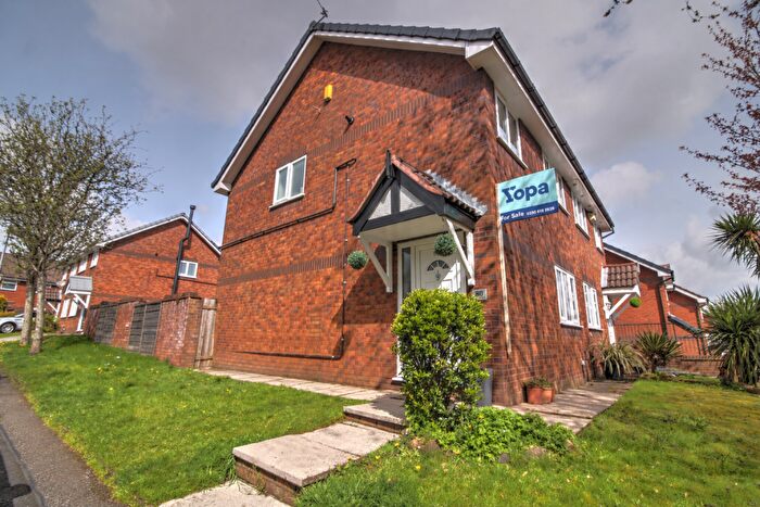 3 Bedroom Semi Detached House For Sale In Midford Drive, Bolton, BL1