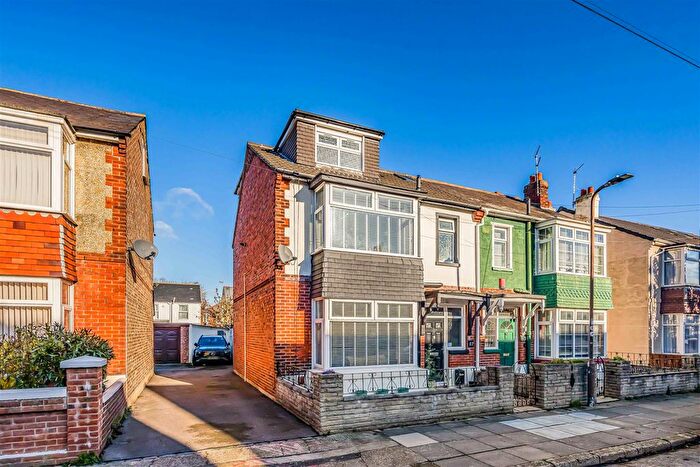 5 Bedroom Semi Detached House For Sale In Torrington Road, Portsmouth, PO2