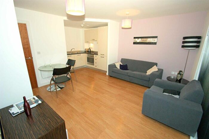 1 Bedroom Flat To Rent In St Peters Square, LS9